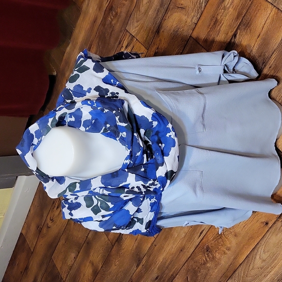 AMERICAN EAGLE OUTFITTERS - Picture 1 of 3